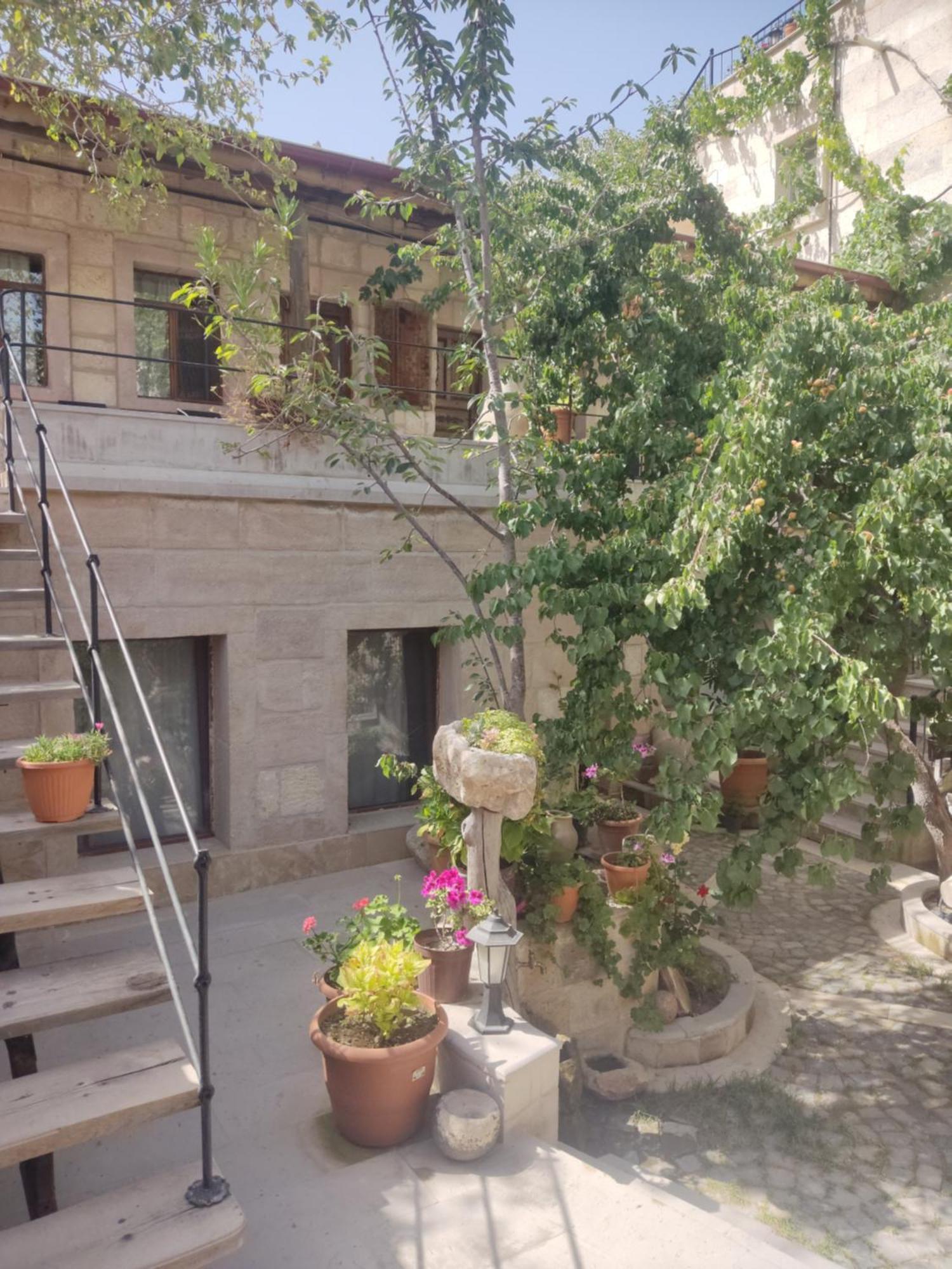 Luwian Stone House Hotel Goreme Bagian luar foto