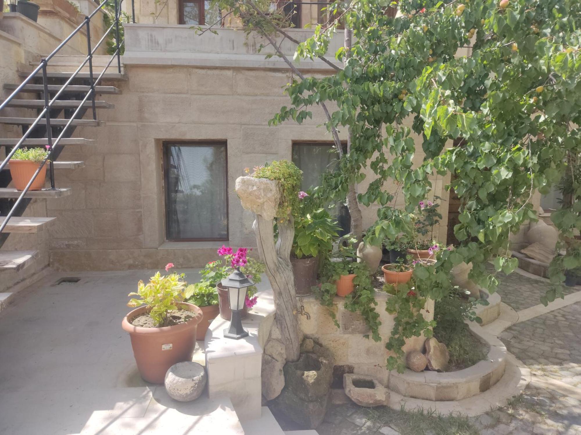 Luwian Stone House Hotel Goreme Bagian luar foto