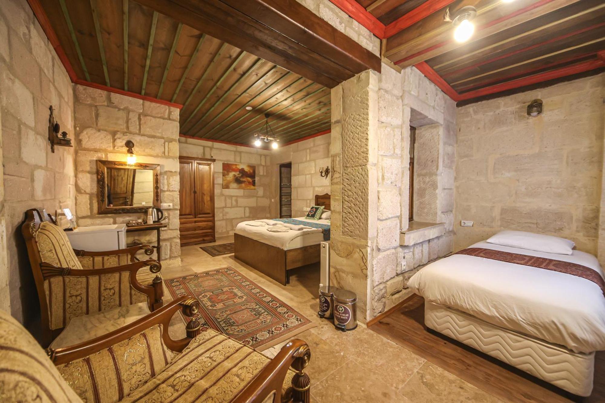 Luwian Stone House Hotel Goreme Bagian luar foto