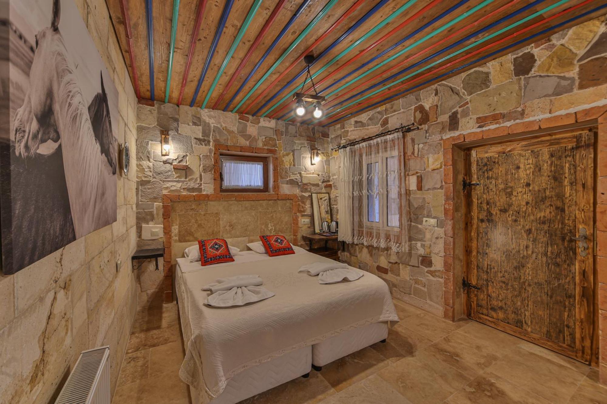Luwian Stone House Hotel Goreme Bagian luar foto