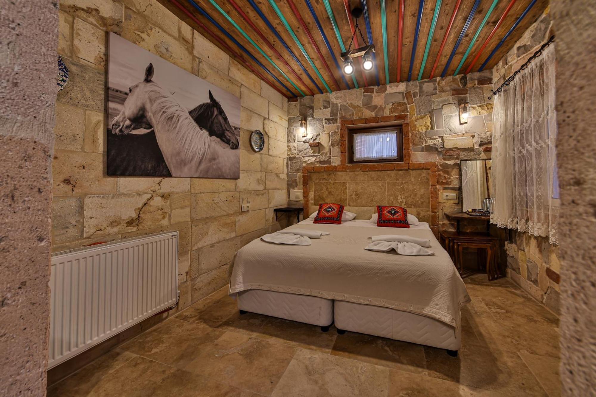 Luwian Stone House Hotel Goreme Bagian luar foto