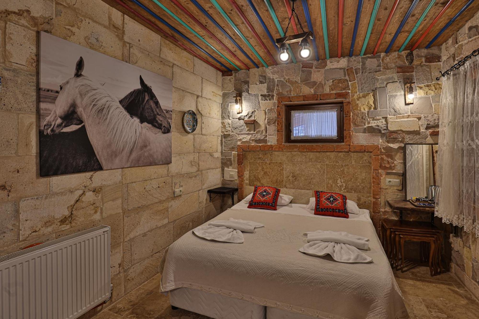 Luwian Stone House Hotel Goreme Bagian luar foto