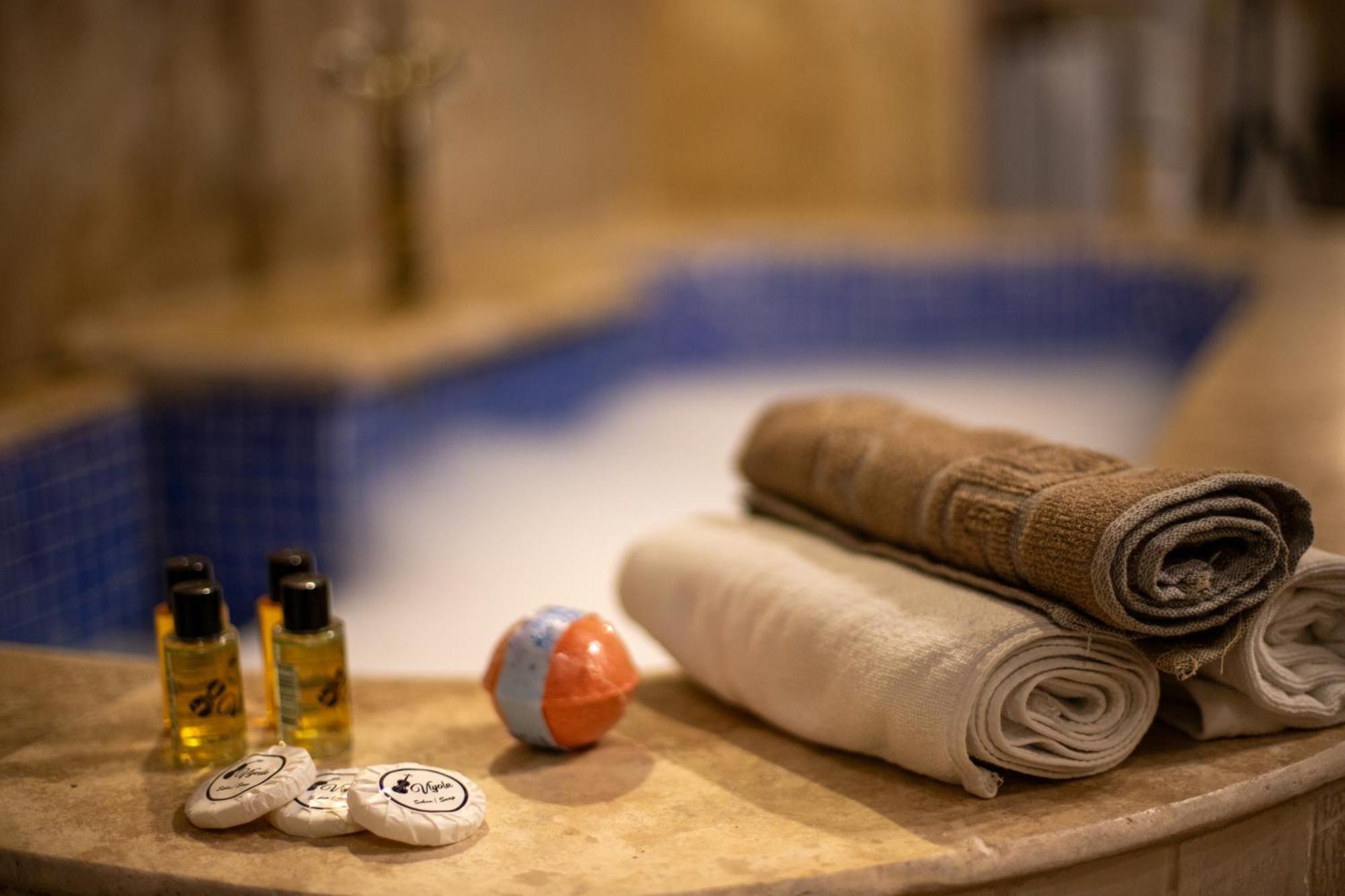 Luwian Stone House Hotel Goreme Bagian luar foto