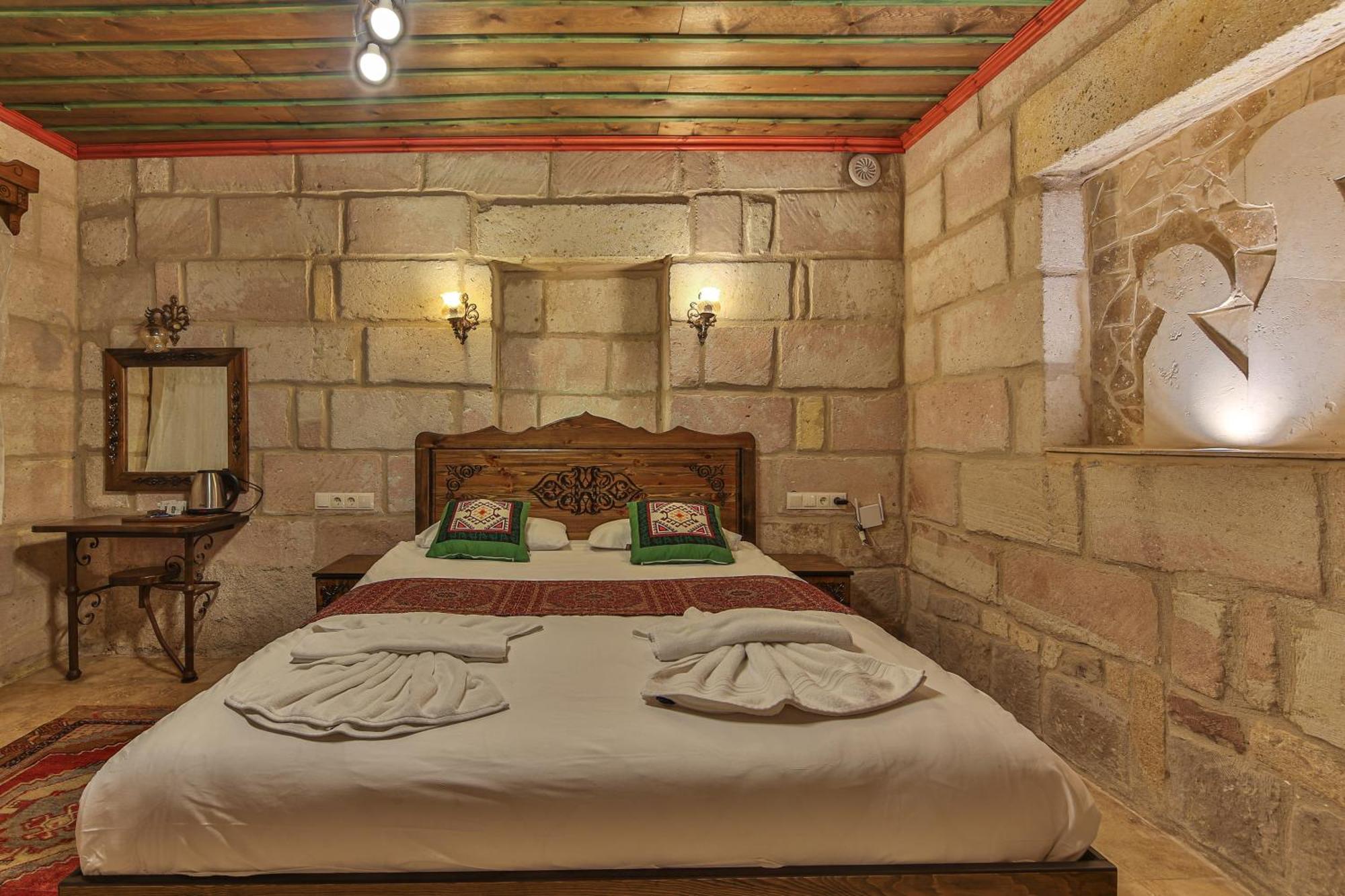 Luwian Stone House Hotel Goreme Bagian luar foto