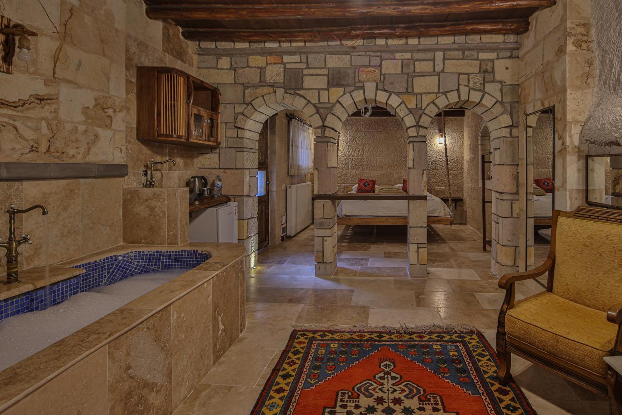 Luwian Stone House Hotel Goreme Bagian luar foto